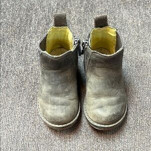 Uggs Kids gray Ankle Boots Size 7